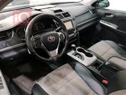 تۆیۆتا کامری